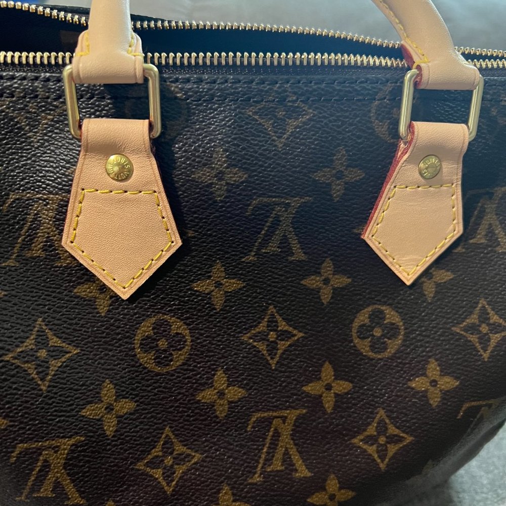 Authentic LV Speedy 25 - Picture 8 of 13